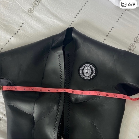 Jonsea custom wetsuit top xs - Picture 6 of 9